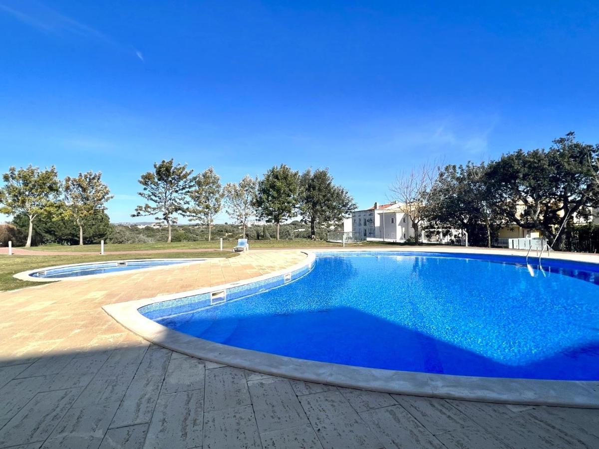 Apartment Forest View With Pool By Homing